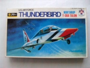 FUJIMI 1/48 5A-600 USAAF T-38A TALON THUNDERBIRD