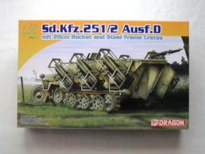 DRAGON 1/72 7348 Sd.Kfz 251/2 Ausf.D
