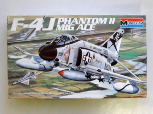 MONOGRAM 1/48 5813 F-4J PHANTOM II MIG ACE