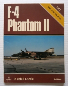 CHEAP BOOKS  ZB665 F-4 PHANTOM II IN DETAIL AND SCALE