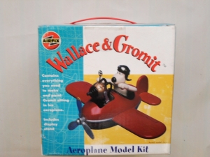 AIRFIX OTHER SCALE WALLACE   GROMIT AEROPLANE 
