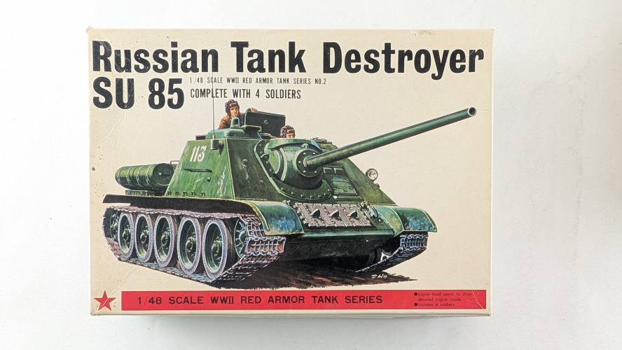 BANDAI 1/48 8372 RUSSIAN TANK DESTROYER SU 85