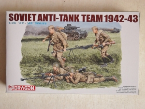 DRAGON 1/35 6049 SOVIET ANTI-TANK TEAM 1942-43