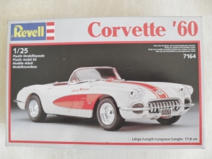 REVELL 1/25 7164 CORVETTE 60