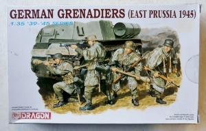 DRAGON 1/35 6057 GERMAN GRENADIERS EAST PRUSSIA 1945