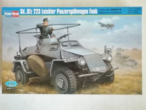 HOBBYBOSS 1/35 82443 Sd.Kfz.223 LEICHTER PANZERSPAHWAGEN FUNK