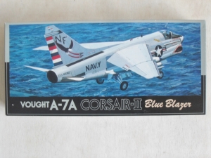 FUJIMI 1/72 F-12 VOUGHT A-7A CORSAIR II BLUE BLAZER