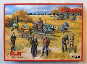 ICM 1/48 48803 MESSERSCHMITT Bf 109F-2 WITH PILOTS   GROUNDCREW