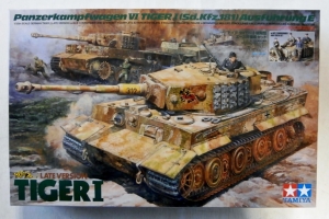 TAMIYA 1/35 25401 TIGER I LATE VERSION w/ACE COMMANDER   CREW SET