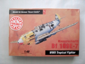 HOBBYCRAFT 1/48 1565 MESSERSCHMITT Bf 109E-7 TROPICAL