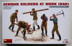 MINIART 1/35 35065 GERMAN SOLDIERS AT WORK  RAD 