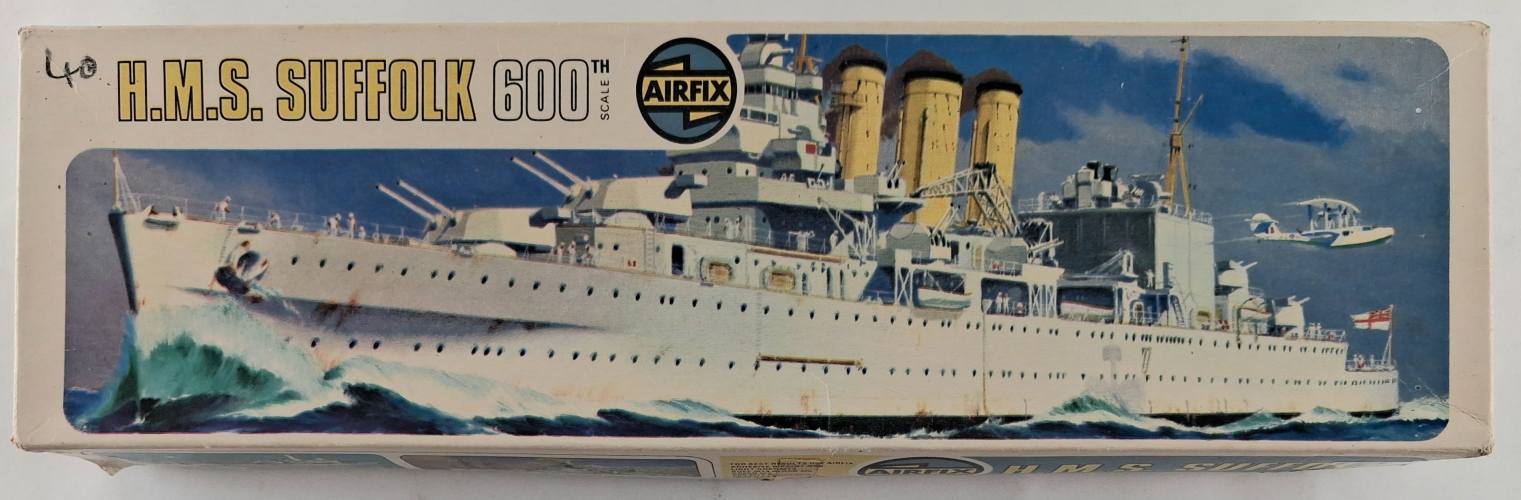 AIRFIX 1/600 03203-6   1973  H.M.S. SUFFOLK