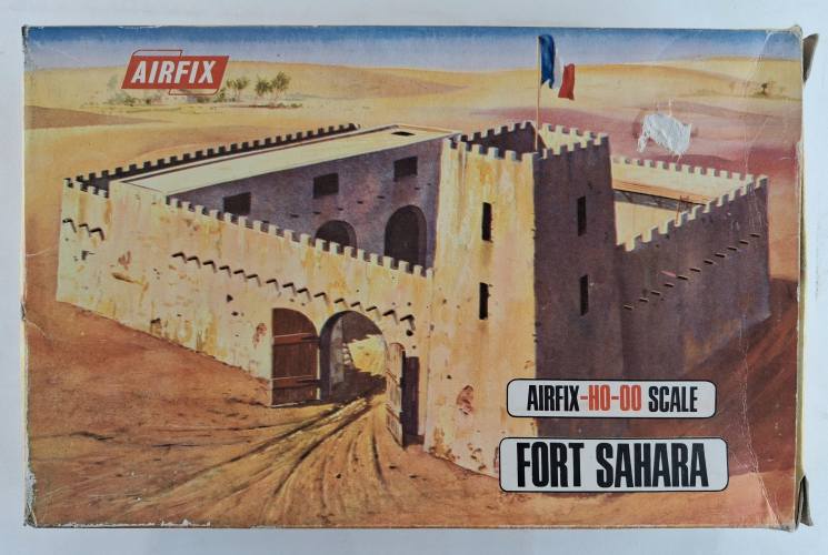 AIRFIX HO/OO 1703 A SNAP TOGETHER MODEL FORT SAHARA