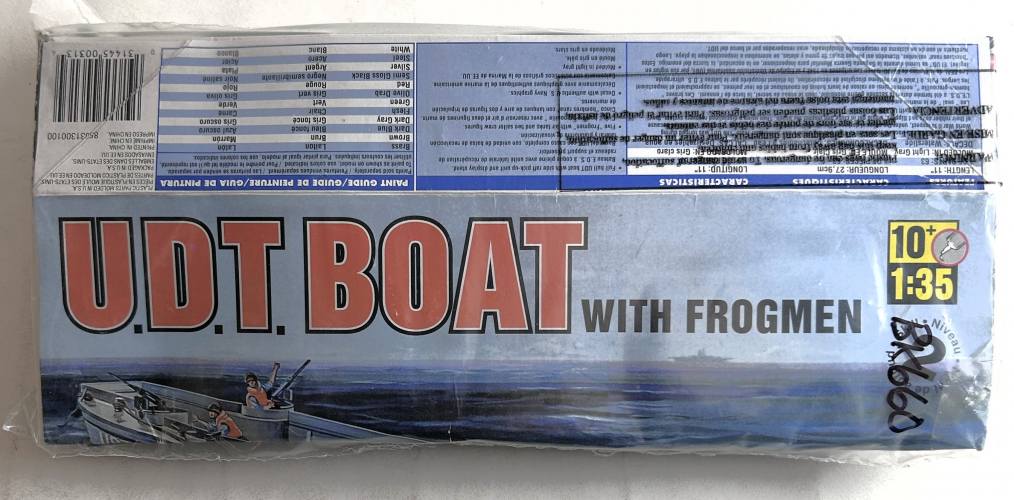 REVELL 1/35 85-0313 U.D.T BOAT WITH FROGMEN  NO BOX 