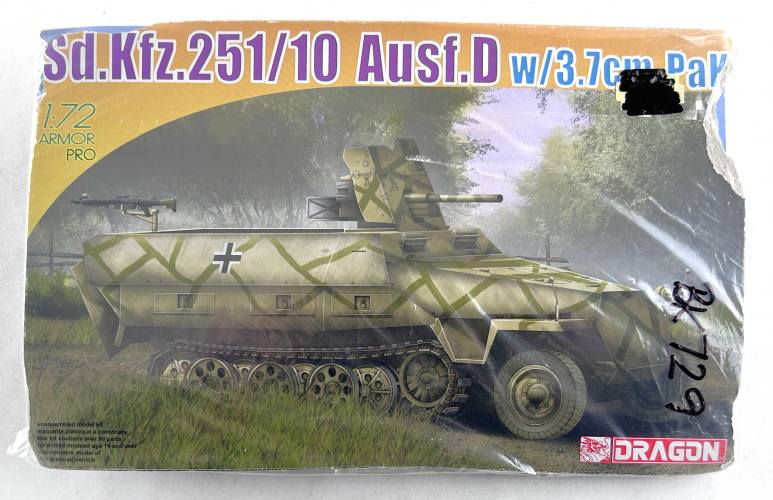 DRAGON 1/72 7280 SD.KFZ.251/10 AUSF.D WITH 3.7CM PAK  NO BOX 