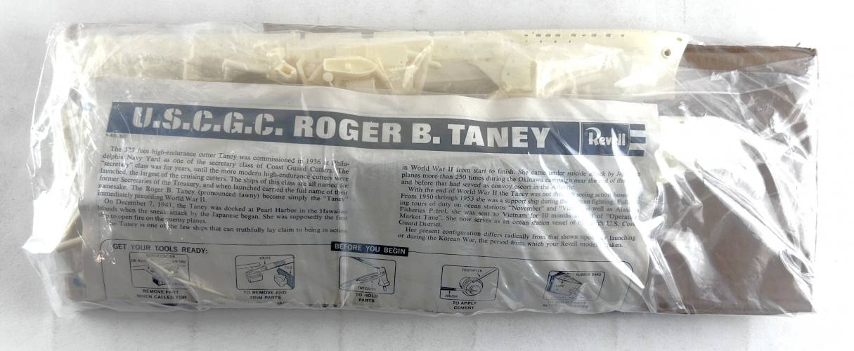 REVELL  H405 U.S.C.G.C. ROGER B TANEY 1/302  NO BOX 