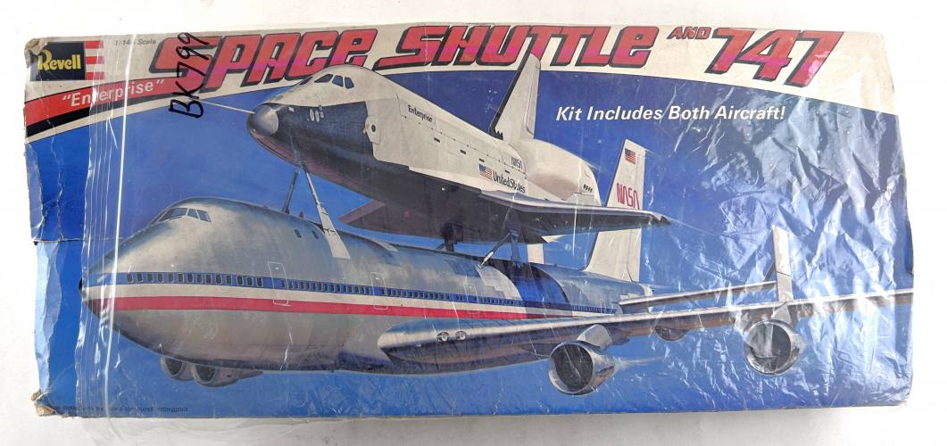 REVELL 1/144 177 SPACE SHUTTLE AND 747  NO BOX 