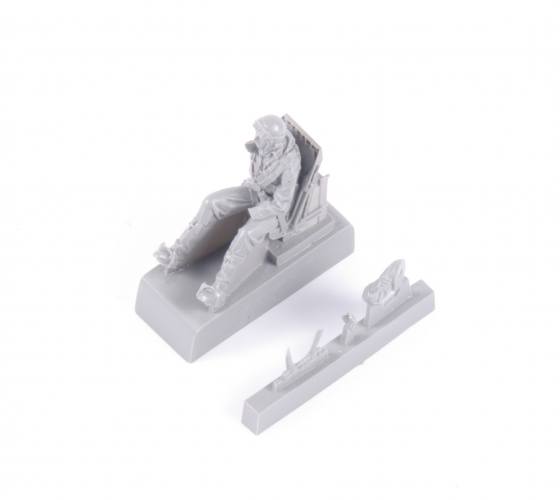 CMK 1/48 F48355 TEMPEST PILOT SEATED