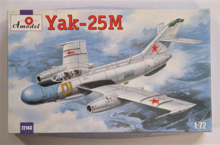 A MODEL 1/72 72143 YAK-25M