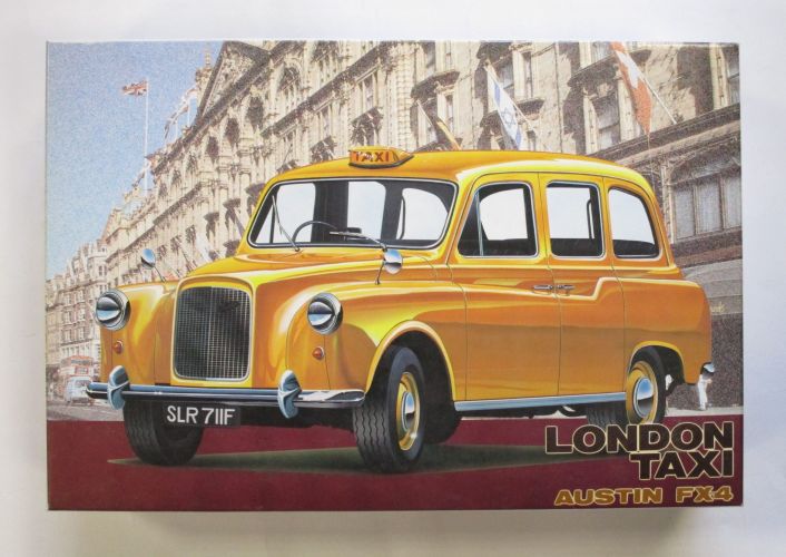 IMAI 1/24 2385 LONDON TAXI AUSTIN FX-4