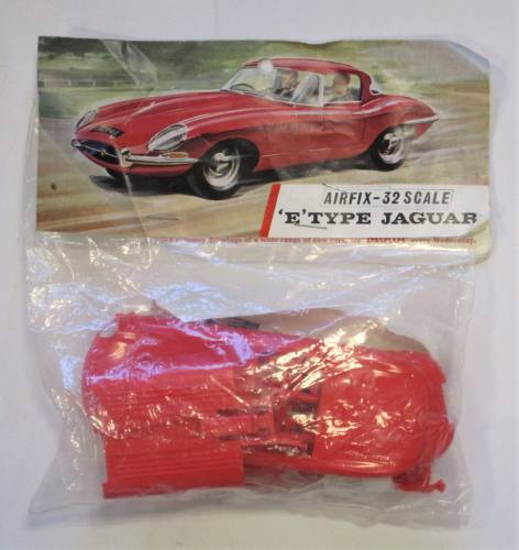 AIRFIX 1/32 M5C E TYPE JAGUAR