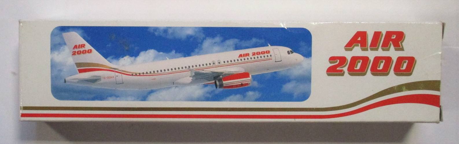 AIRLINER COLLECTIBLE  1/200 AIR 2000 A320