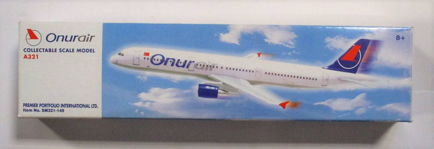 AIRLINER COLLECTIBLE  1/200 SM321-149 ONURAIR A321