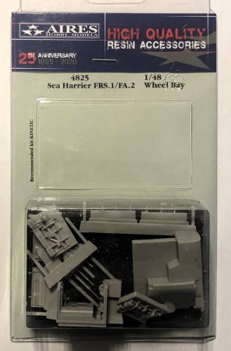 SUPER SCALE INTERNATIONAL 1/72 3036. 72776 P-47 THUNDERBOLT RAZORBACK INVASION STRIPES