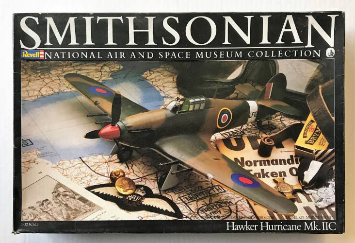 REVELL 1/32 4457 SMITHSONIAN COLLECTION HAWKER HURRICANE MK.IIC