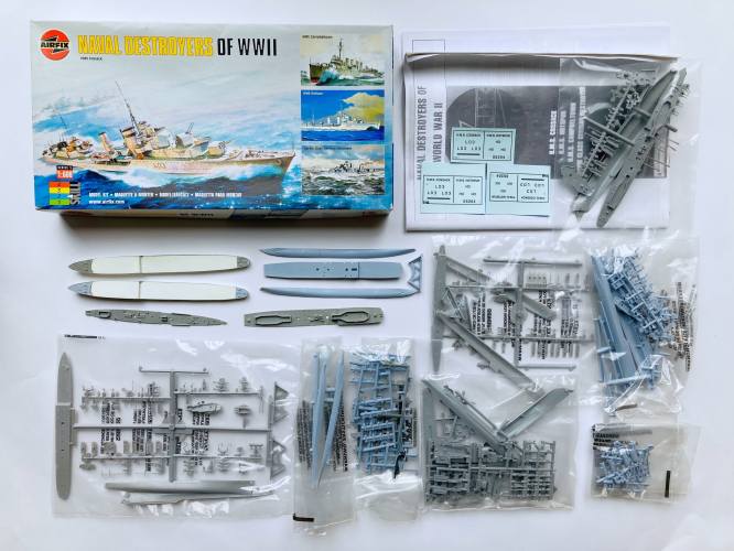 KINGKIT MODEL SCRAPYARD 1/600 AIRFIX - 05204 NAVAL DESTROYERS OF WWII - STARTED