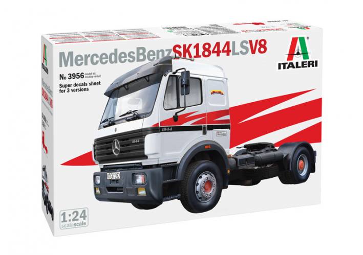 ITALERI 1/24 3956 MERCEDES BENZ SK 1844LS V8