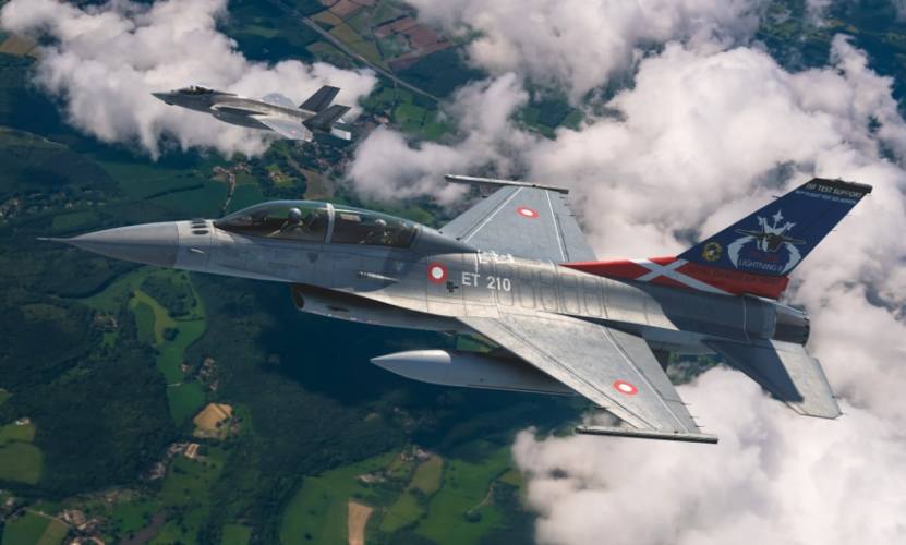 KINETIC 1/48 48159 GENERAL DYNAMICS F-16B RDAF PRESS TO TEST VIKINGS
