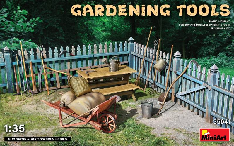 MINIART 1/35 35641 GARDENING TOOLS 