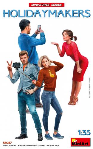 MINIART 1/35 38087 HOLIDAY MAKERS