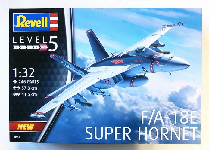 REVELL 1/32 04994 F/A-18E SUPER HORNET  UK SALE ONLY 