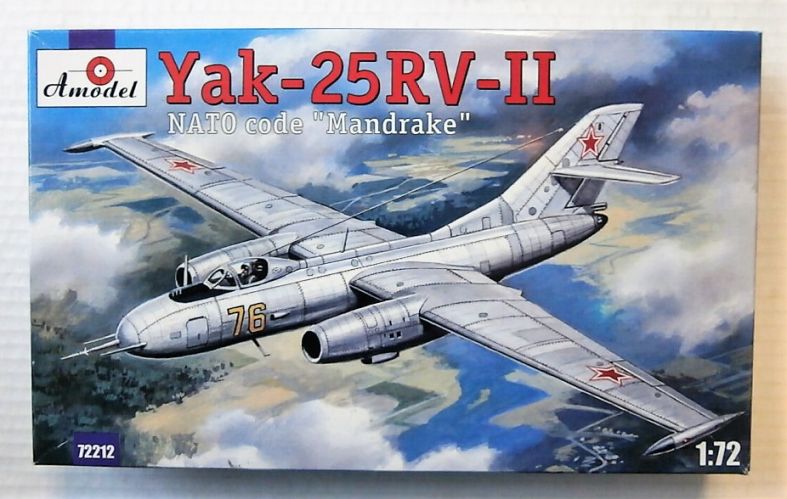 A MODEL 1/72 72212 YAK-25 RV-11