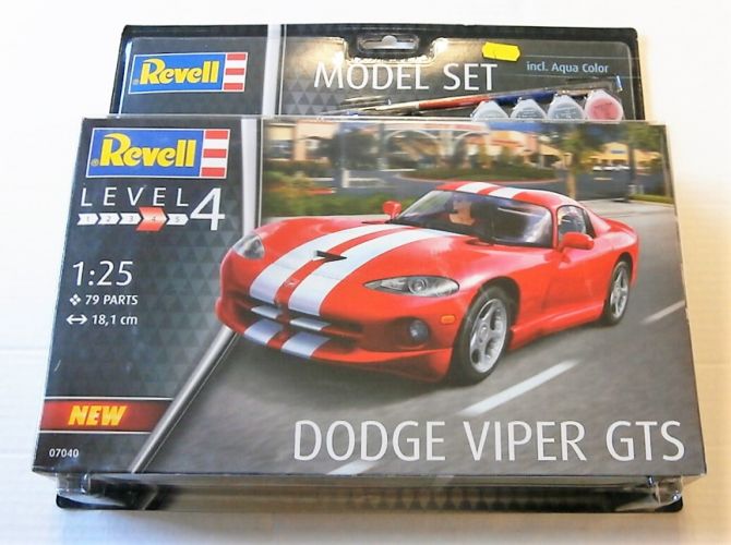REVELL 1/25 67040 DODGE VIPER GTS MODEL SET