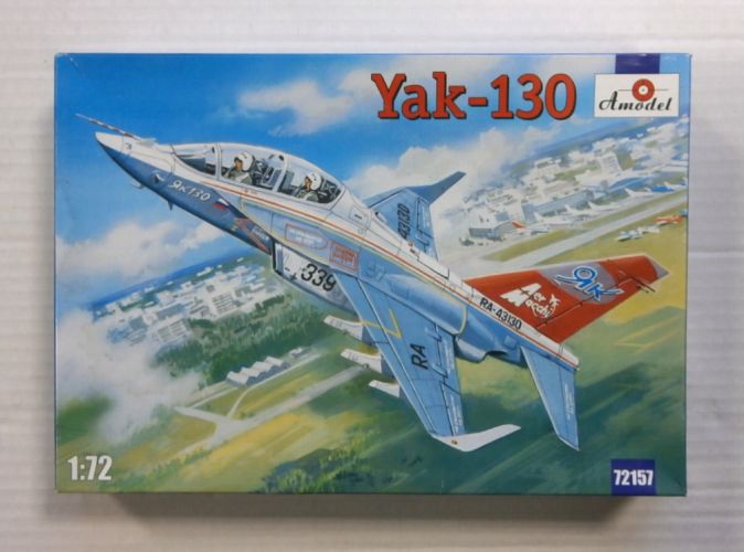 A MODEL 1/72 72157 YAK-130