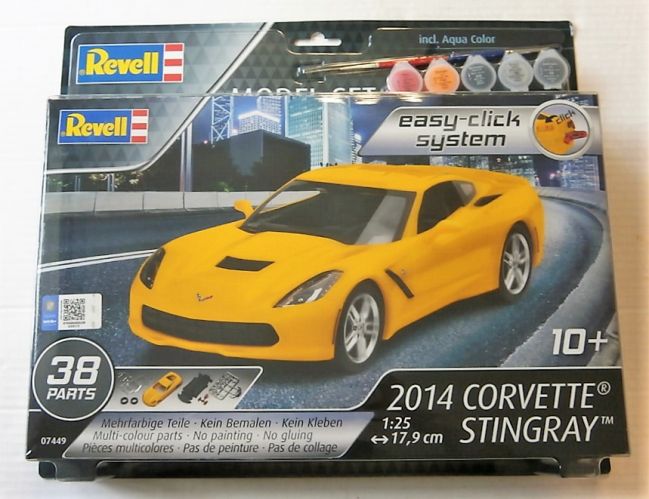 REVELL 1/25 67449 2014 CORVETTE STINGRAY MODEL SET