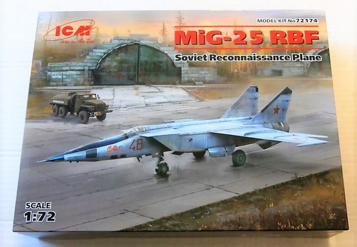 ICM 1/72 72174 MIG-25 RBF