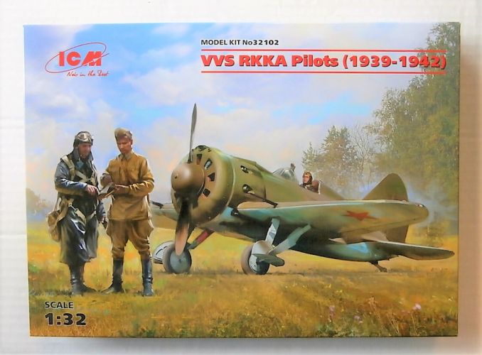 ICM 1/32 32102 VVS RKKA PILOTS  1939-1942 