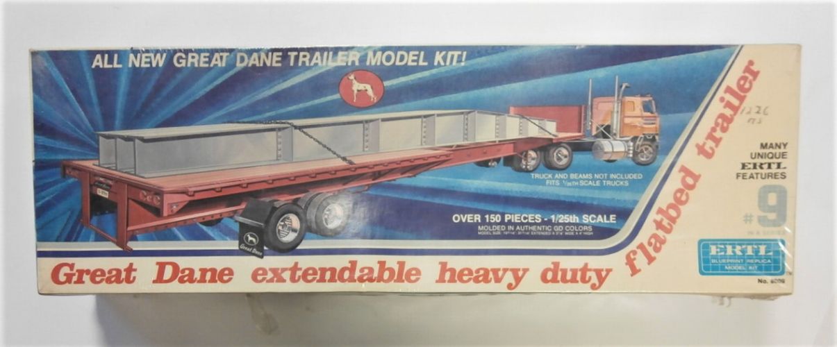 ERTL 1/25 8033 GREAT DANE EXTENDABLE FLATBED TRAILER