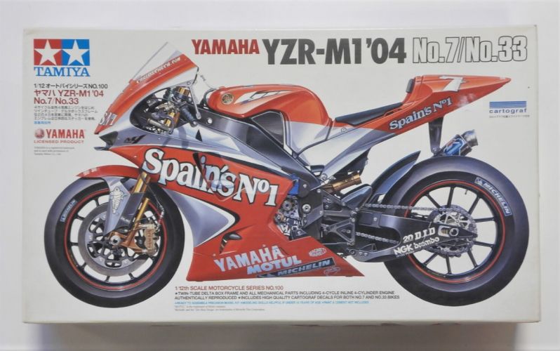 TAMIYA 1/12 14100 YAMAHA YZR-M1 04 NO.7/NO.33