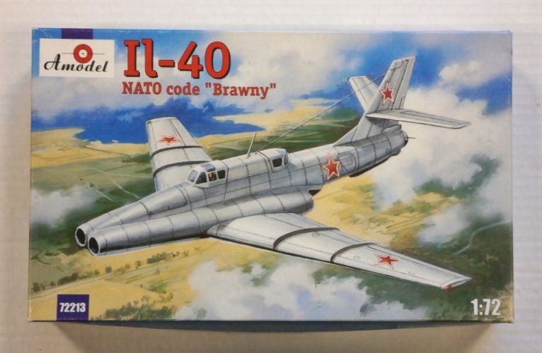 A MODEL 1/72 72213 IL-40
