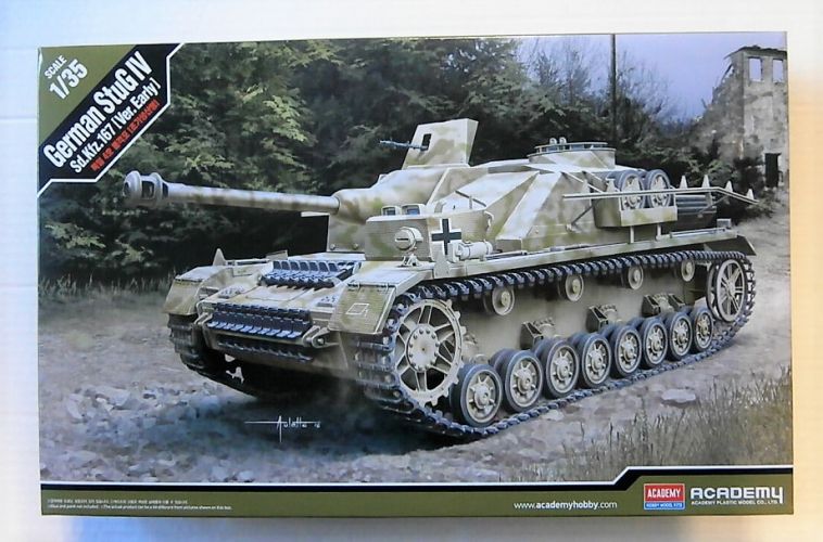 ACADEMY 1/35 13522 GERMAN STUG IV Sd.Kfz.167 EARLY VERSION