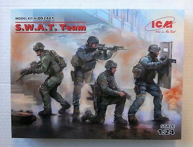 ICM 1/24 DS2401 S.W.A.T. TEAM
