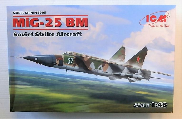 ICM 1/48 48905 MIG-25 BM SOVIET STRIKE AIRCRAFT