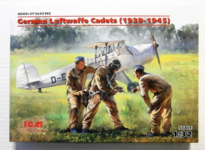 ICM 1/32 32103 GERMAN LUFTWAFFE CADETS  1939-1945 