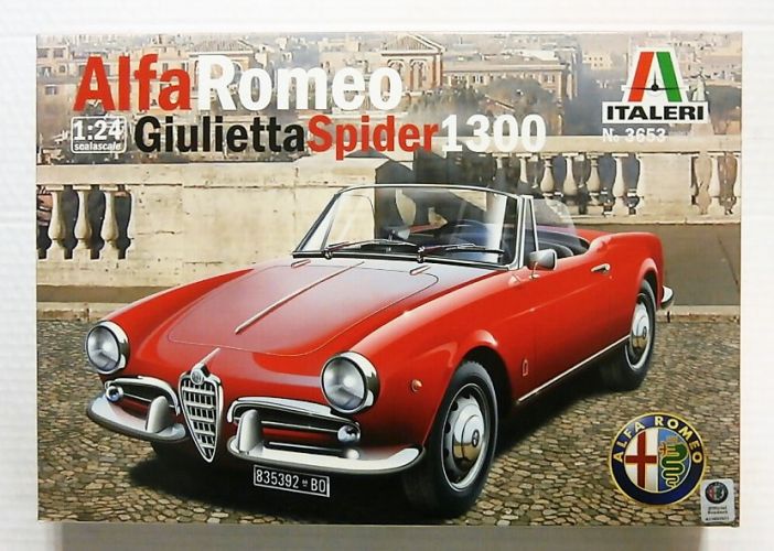 ITALERI 1/24 3653 ALFA ROMEO GIULIETTA SPIDER 1300