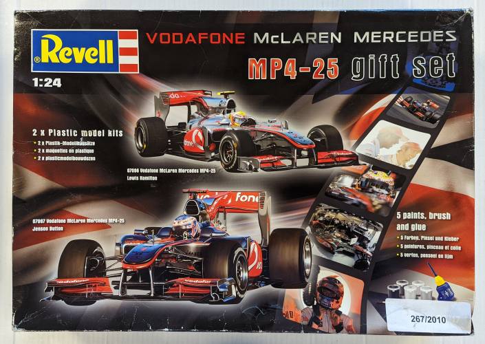 REVELL 1/24 05717 VODAFONE MCLAREN MERCEDES MP4-25 GIFT SET LEWIS HAMILTON/JENSON BUTTON 